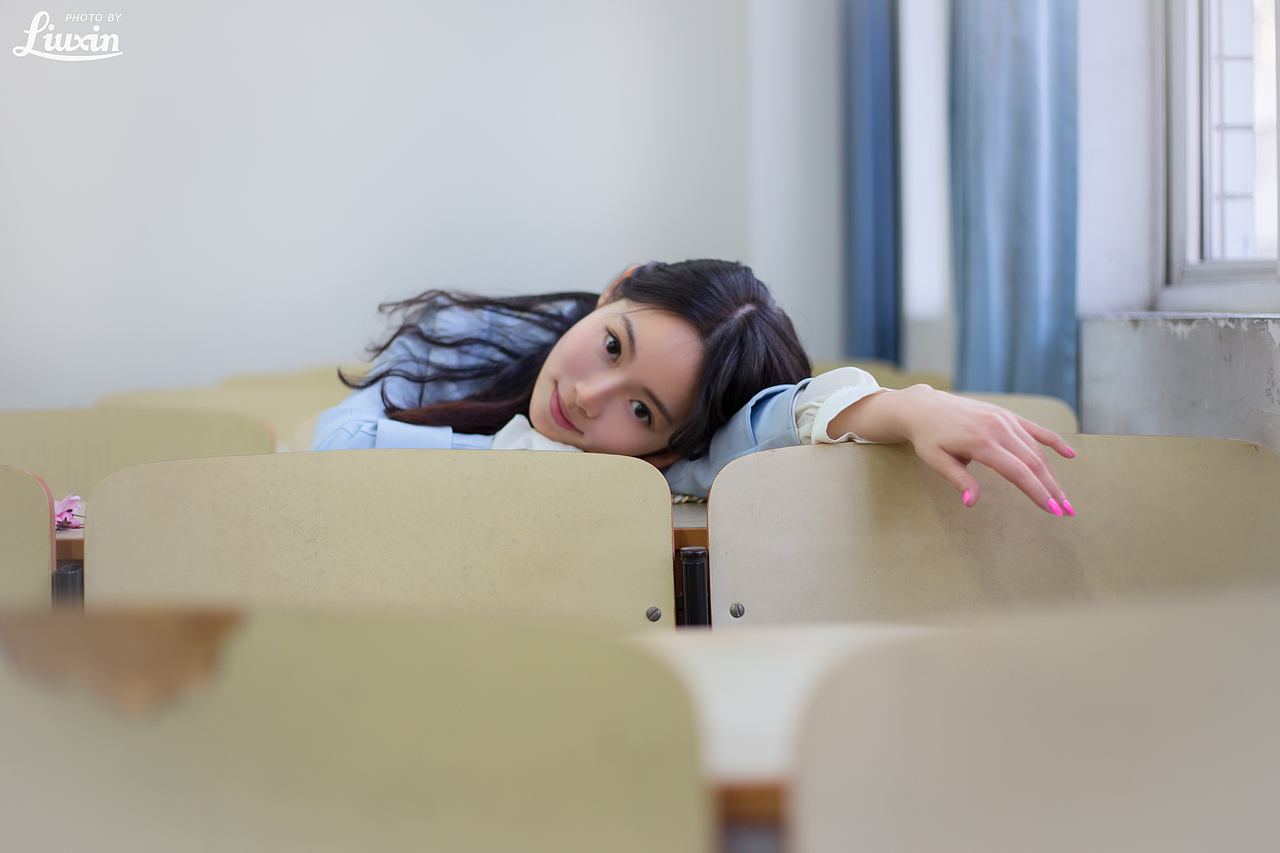 取景器里 我与你如此之近 隔着相机 这便是世界最遥远的距离（图ZMjQyNjUxMjA=） - 人像摄影 - 站酷设计师浮沉流星原创素材 - 站酷ZCOOL