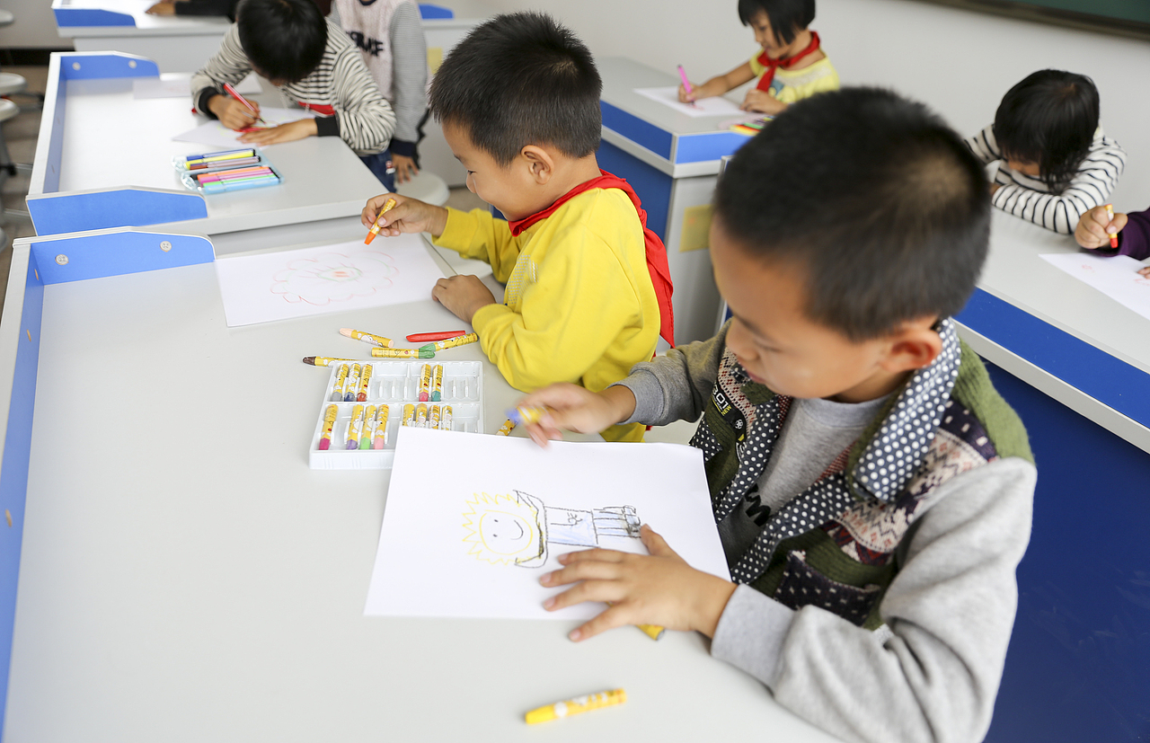 《人间四月天》摄影组图