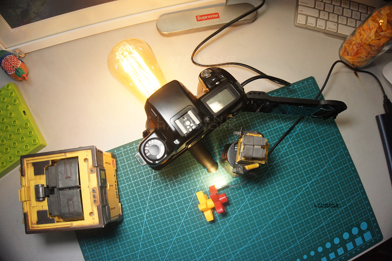 佳能胶片单反EOS1000s相机台灯