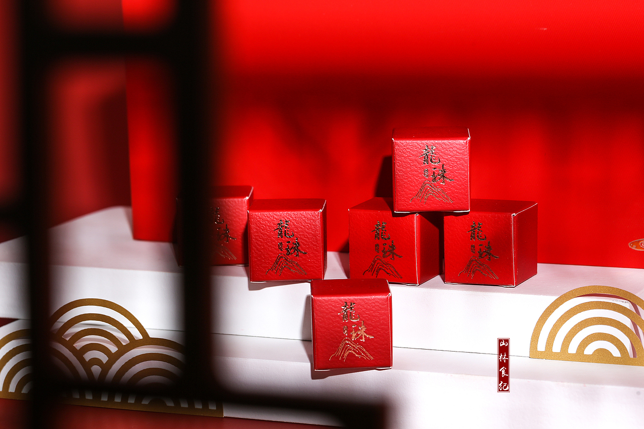 场景设计 │ 古树龙珠纯料春茶（图ZMjQxNTMzNTQ0） - 产品摄影 - 站酷设计师山林纪原创素材 - 站酷ZCOOL