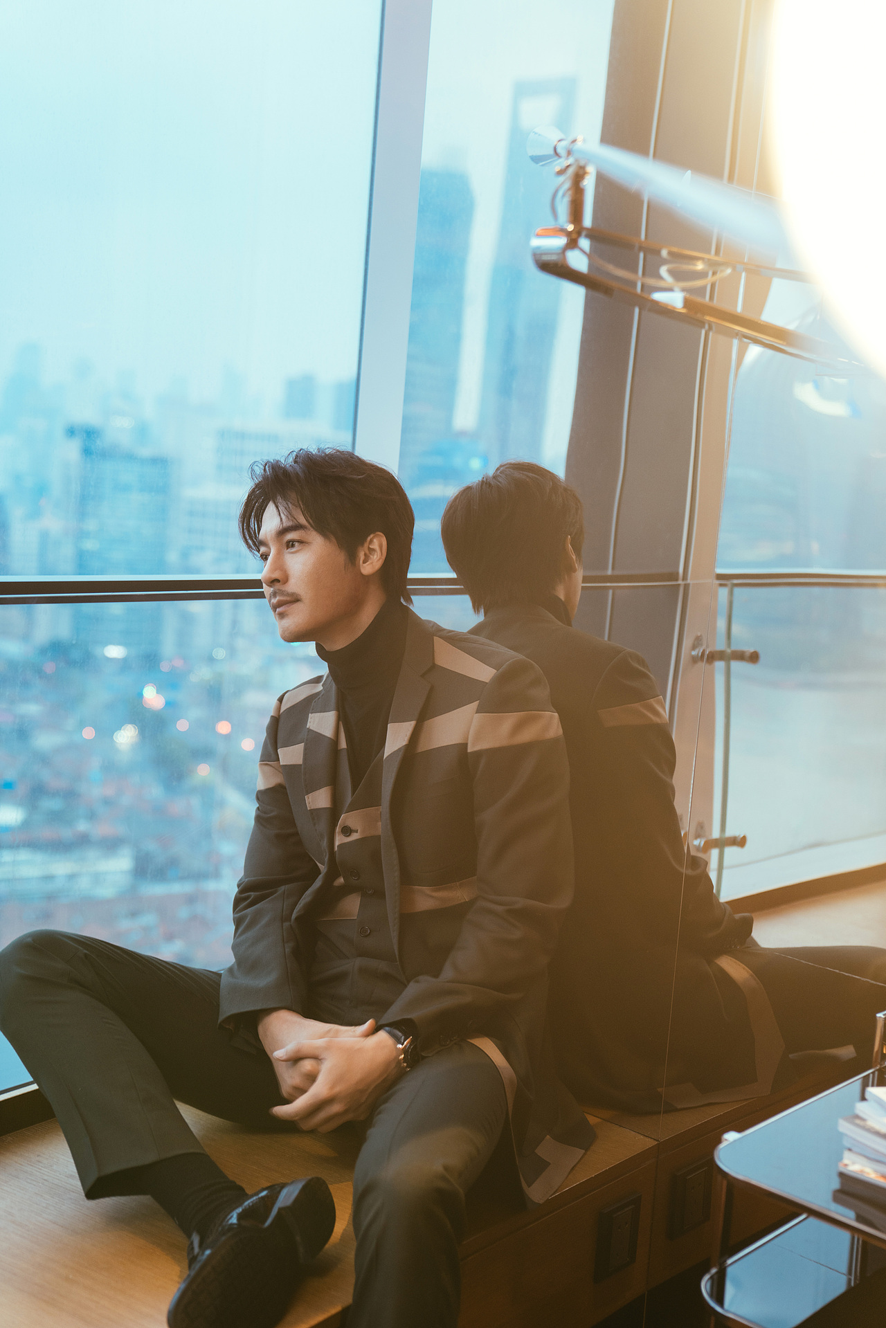 演员王东 时尚家居 酒店形象照（图ZMTkwOTUxMzY0） - 人像摄影 - 站酷设计师Xen和Sendoh原创素材 - 站酷ZCOOL