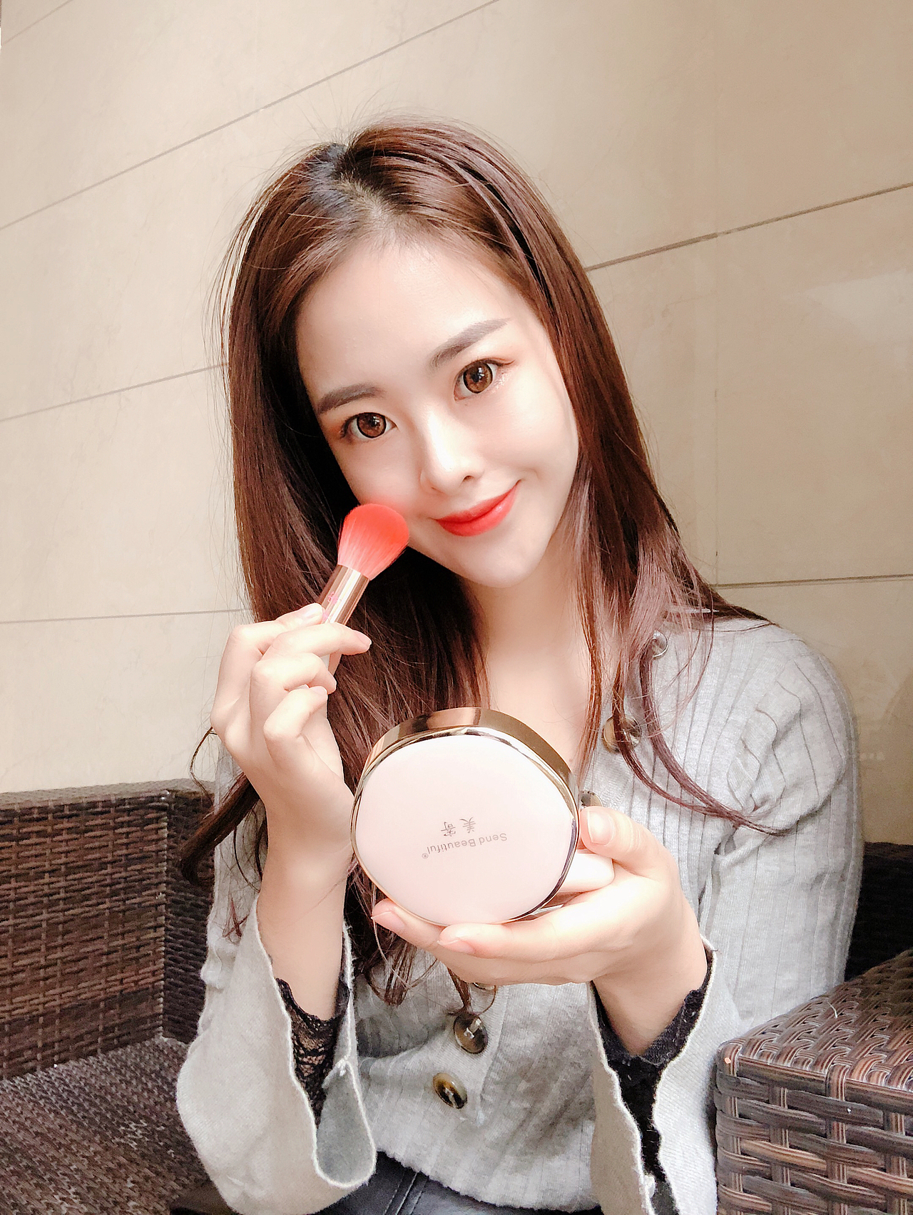 美寄美白气垫持久粉饼