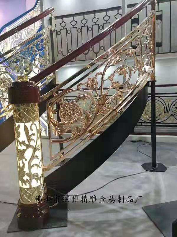 别墅旋转铜艺雕刻护栏 表面K金彰显高大上档次