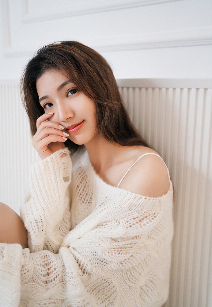 BRIENNA 毛衣拍摄（图ZMjg1NzA0NzAw） - 人像摄影 - 站酷设计师晴嵐原创素材 - 站酷ZCOOL