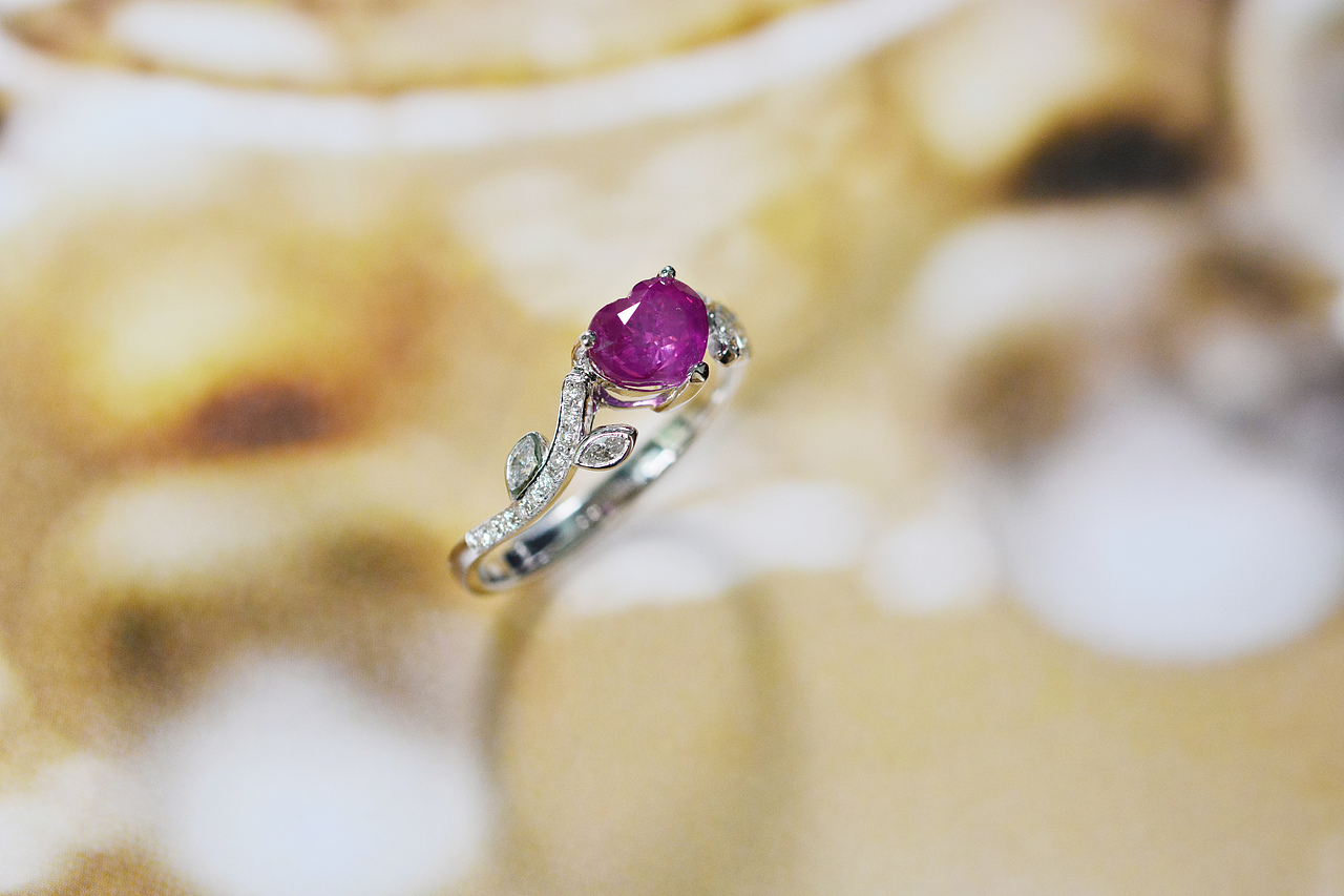 为你而作|彩宝红宝戒指