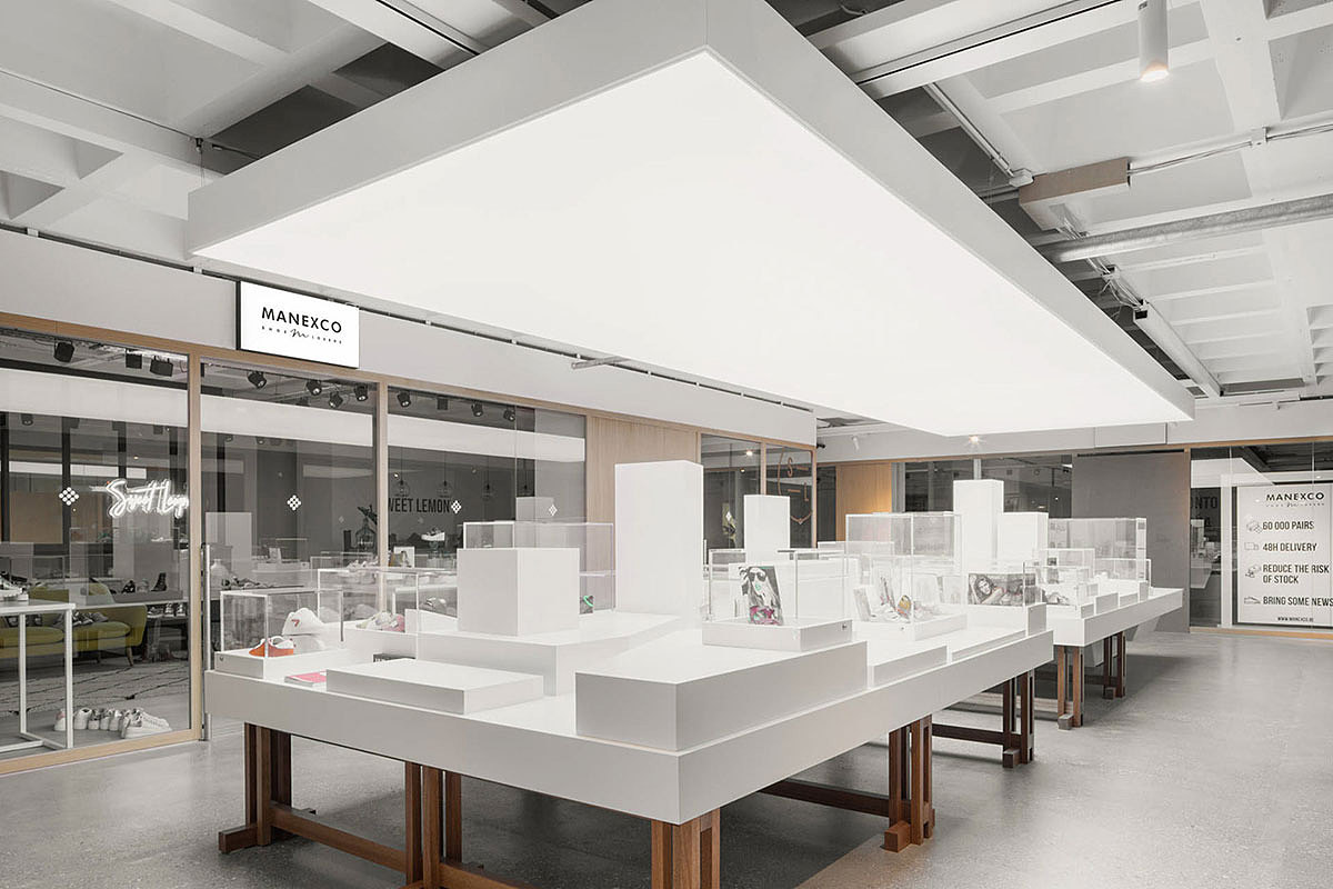 ZINGVR全球优秀商业设计:布鲁塞尔贸易广场