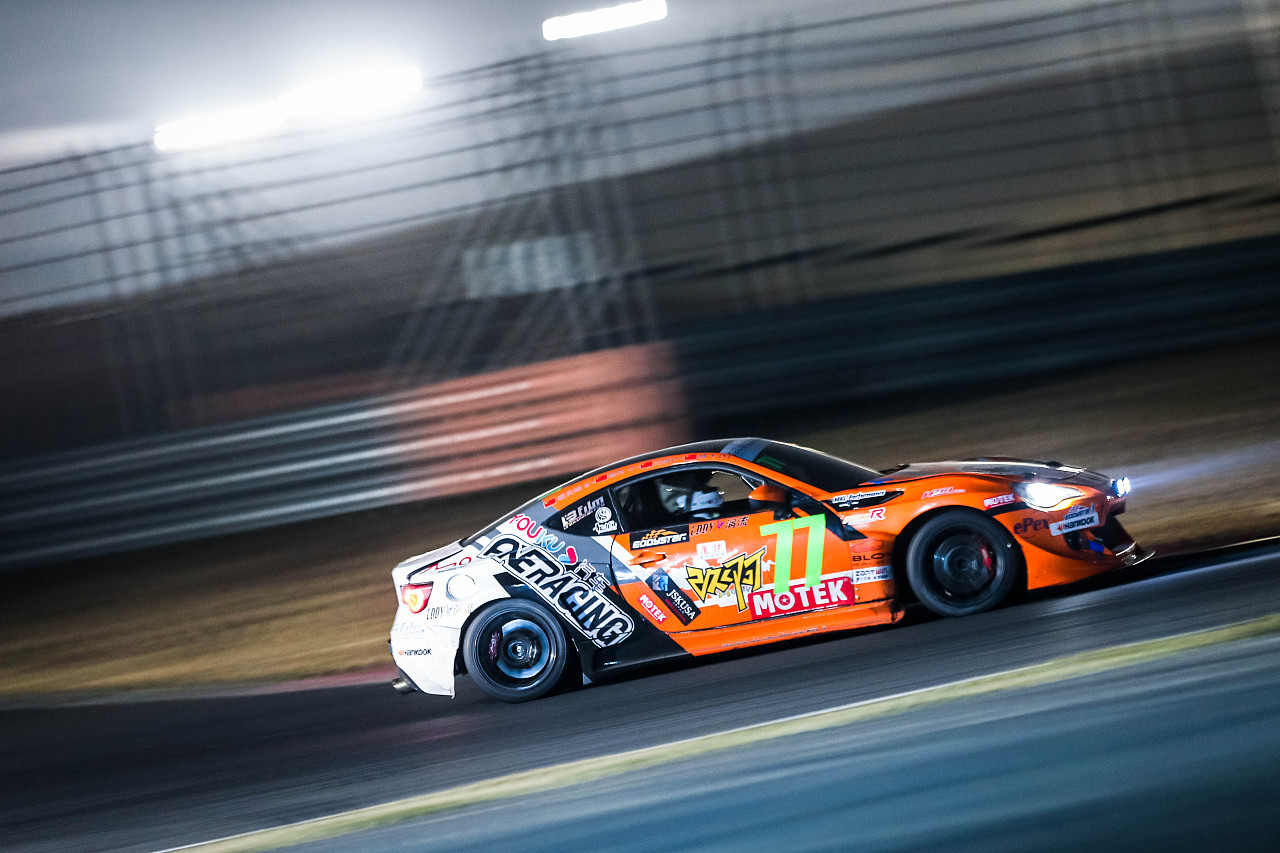 赛车的灵魂之处在于拉花双拼