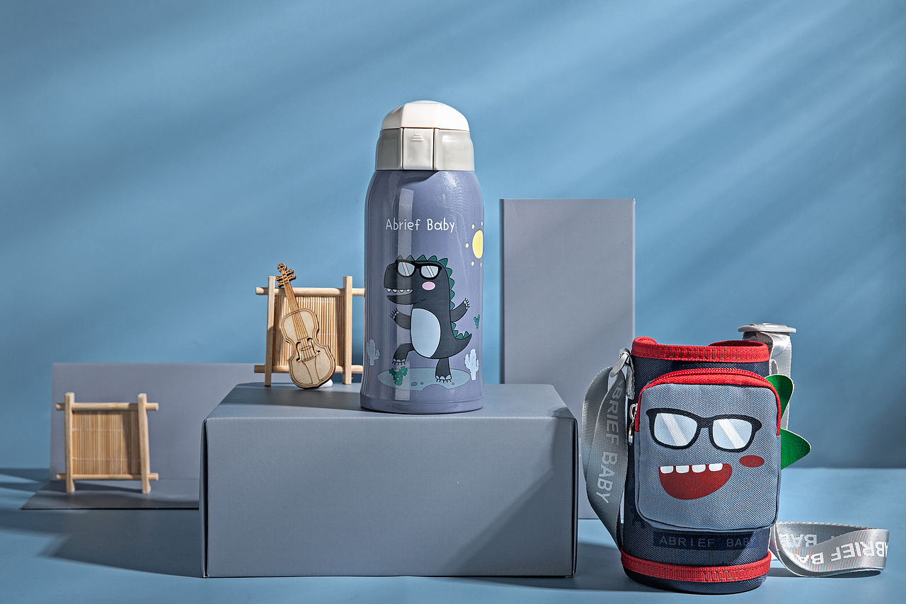 儿童杯（图ZMTgwODE2NTQw） - 产品摄影 - 站酷设计师摄影师俊哲原创素材 - 站酷ZCOOL