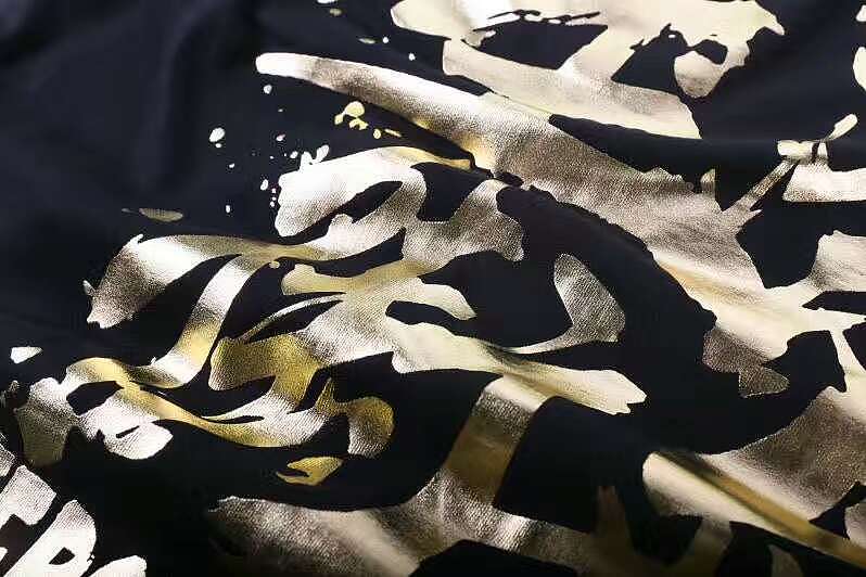 七兔服装定制案例一览（图ZMTAxMTU3Nzcy） - 休闲/流行服饰 - 站酷设计师多年不见得儿子原创素材 - 站酷ZCOOL