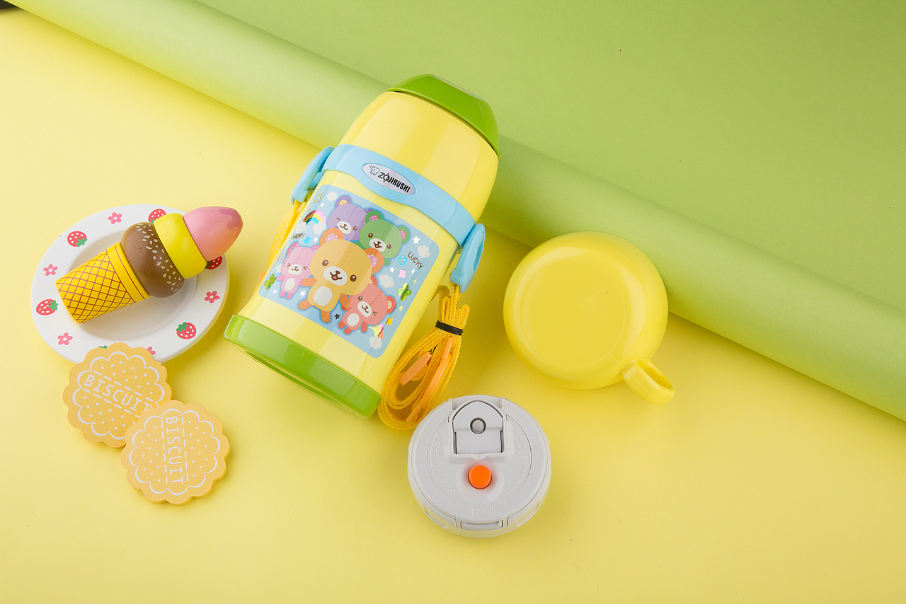 保温杯 水杯水壶 儿童杯拍摄（图ZMTE1ODU0MzA4） - 产品摄影 - 站酷设计师夜猫视觉原创素材 - 站酷ZCOOL