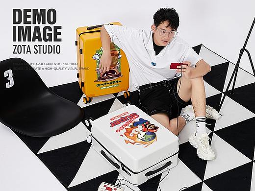 『中模 』超级玛丽拉杆箱-行李箱模特拍摄