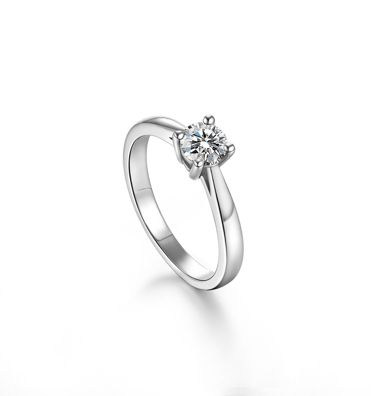 刚刚拍的一组钻戒白底图,标不标准,欢迎大佬们给你点