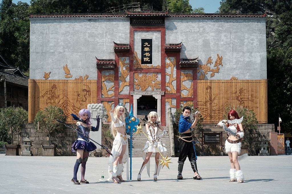 九黎动漫二次元人设（图ZMjExODUzODky） - 海报 - 站酷设计师苗小蚩原创素材 - 站酷ZCOOL