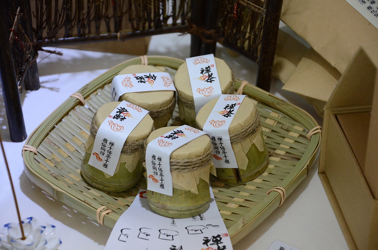 毕业设计展（图ZMjk4MTYxNDQ=） - 海报 - 站酷设计师王久笑_Design原创素材 - 站酷ZCOOL