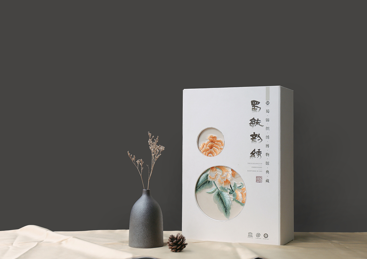 shift造物 | 《蜀毓韵绣》书籍装帧设计