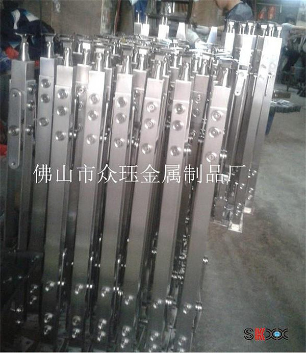304不銹鋼立柱 欄桿批發(fā) 工程玻璃陽臺樓梯扶手配件（圖ZMjQ4NDk2NjI4） - 酒店餐飲設計 - 站酷設計師眾鈺金屬原創(chuàng)素材 - 站酷ZCOOL
