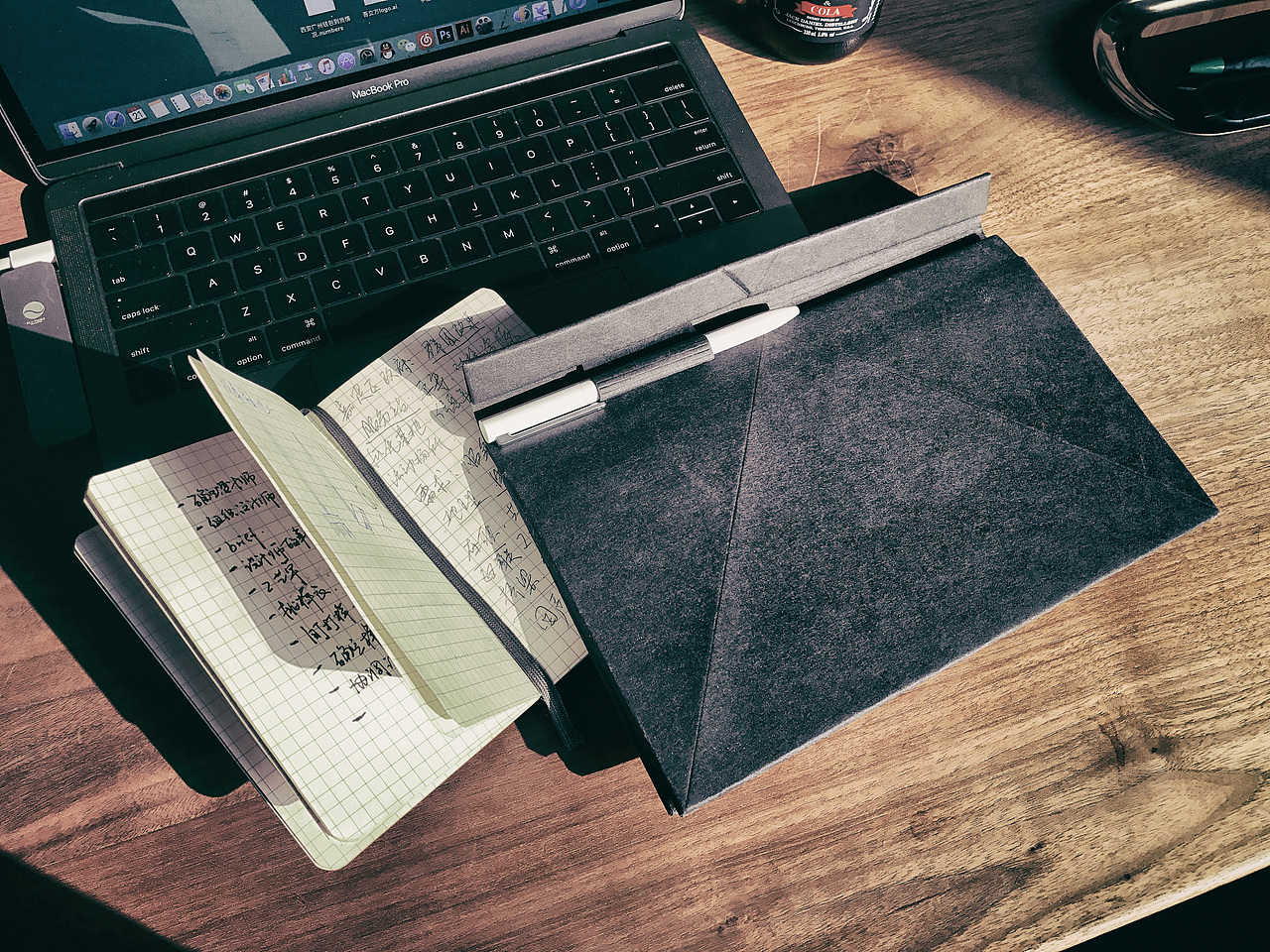 MOBOH闪电折学之手拿包 2017年