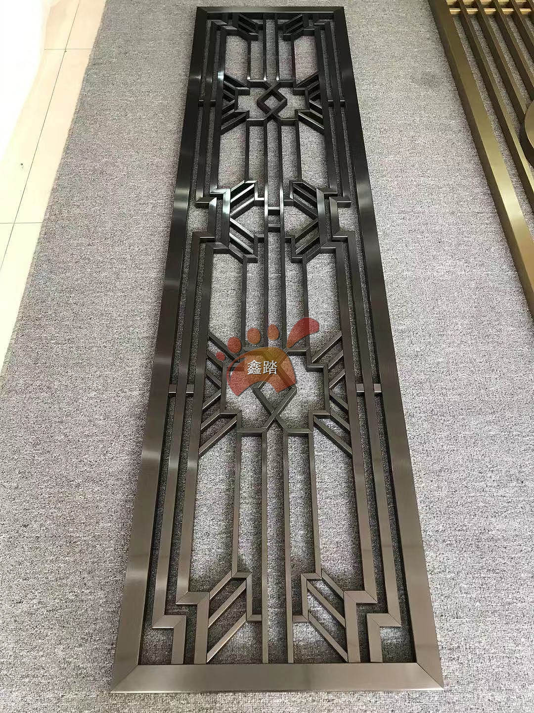 售楼处酒店仿古铜不锈钢屏风背景墙格栅的表面加工方法（图ZMTg1ODE0MjY0） - 工艺品设计 - 站酷设计师高端金属制品原创素材 - 站酷ZCOOL