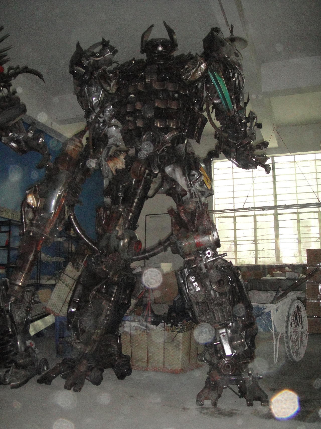 工作室的恶霸-“环保钢雕”恶魔系列