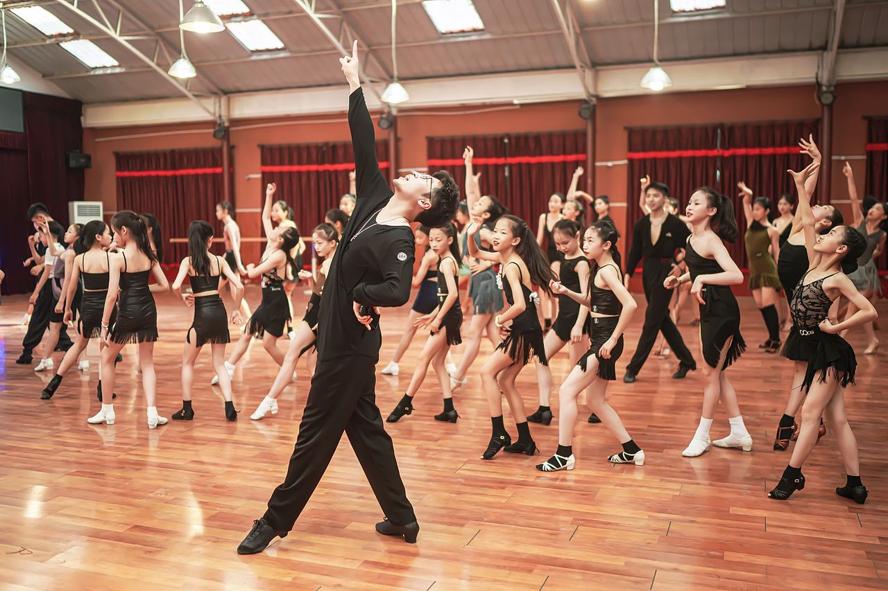 《华嘉舞蹈学院少儿冠军训练营》之上课篇(一)