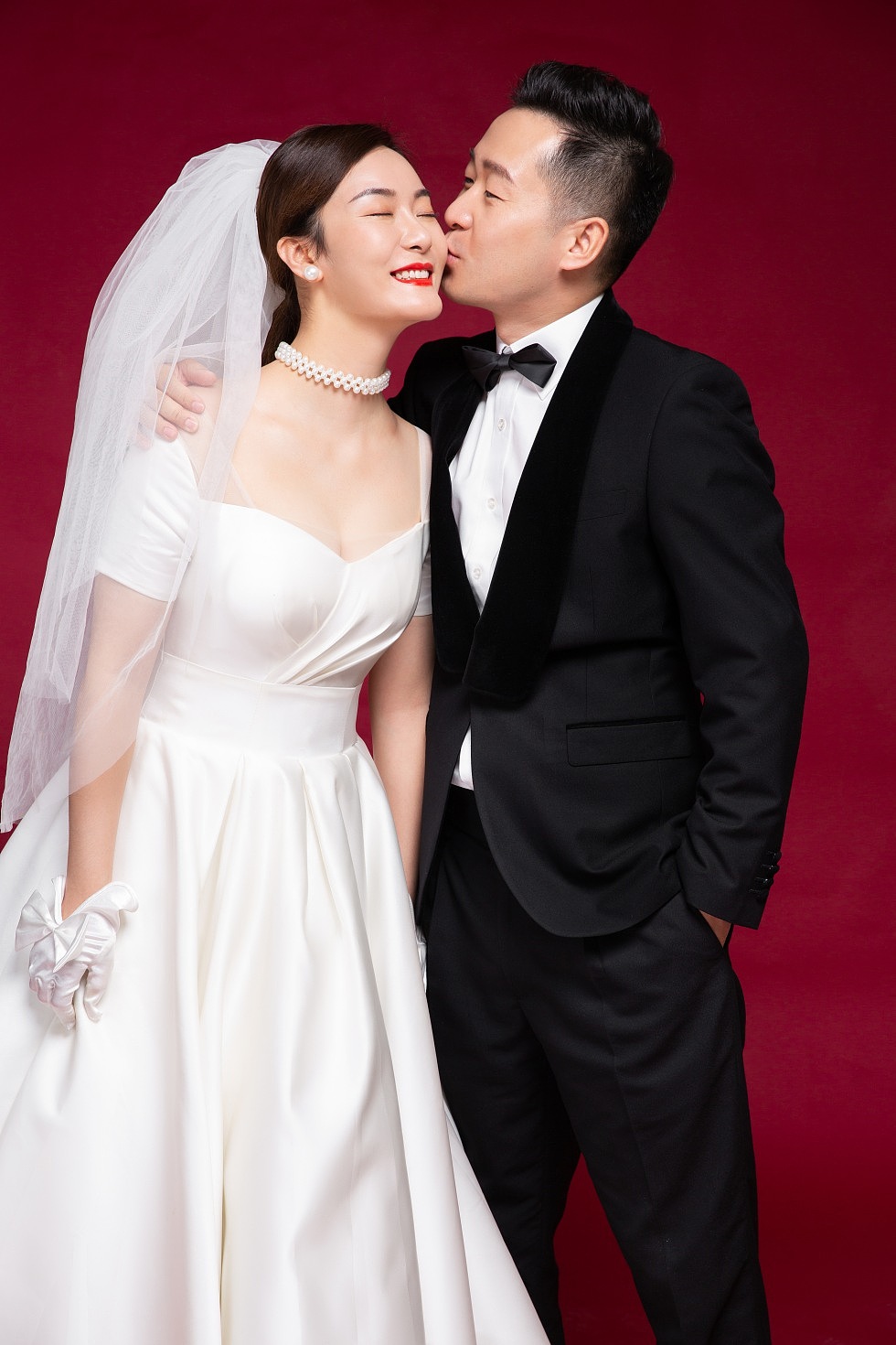 乌鲁木齐四仟纪内景婚纱照简洁淡雅的美（图ZMjQ0MjYxMDY4） - 人像摄影 - 站酷设计师新疆四仟纪摄影原创素材 - 站酷ZCOOL