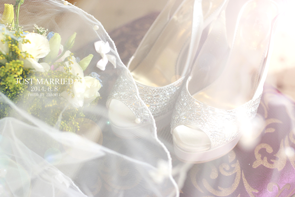 6月8号  一场温馨浪漫的室外撞色婚礼