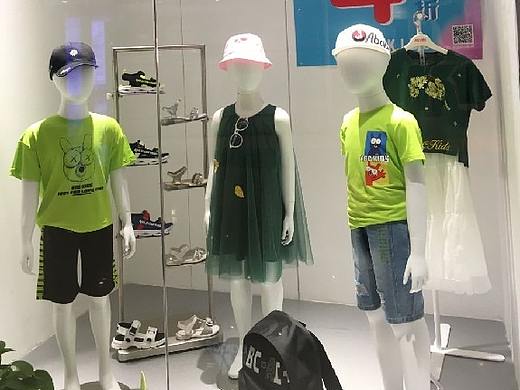 湖南童装货架 儿童服装店 km货架陈列图片