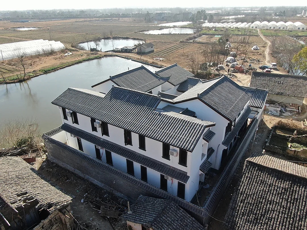 拥有这样的四合院，四代同堂，真是幸福安逸和美好！