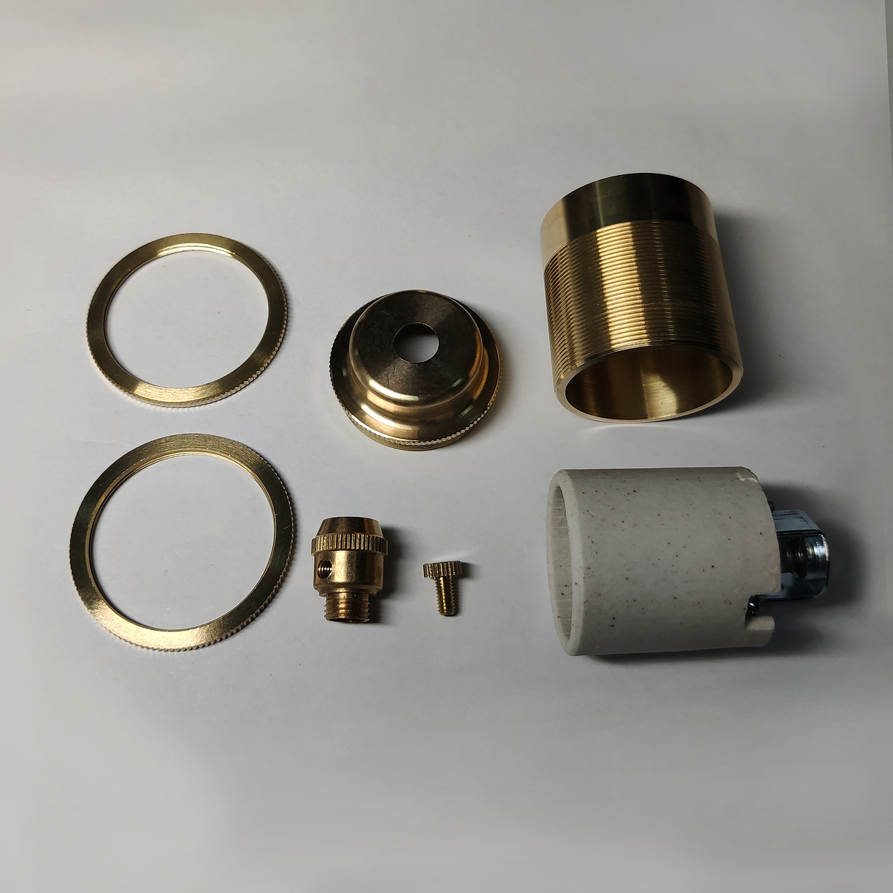 愿做你床边的一盏灯