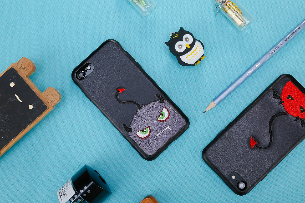 小恶魔刺绣手机壳