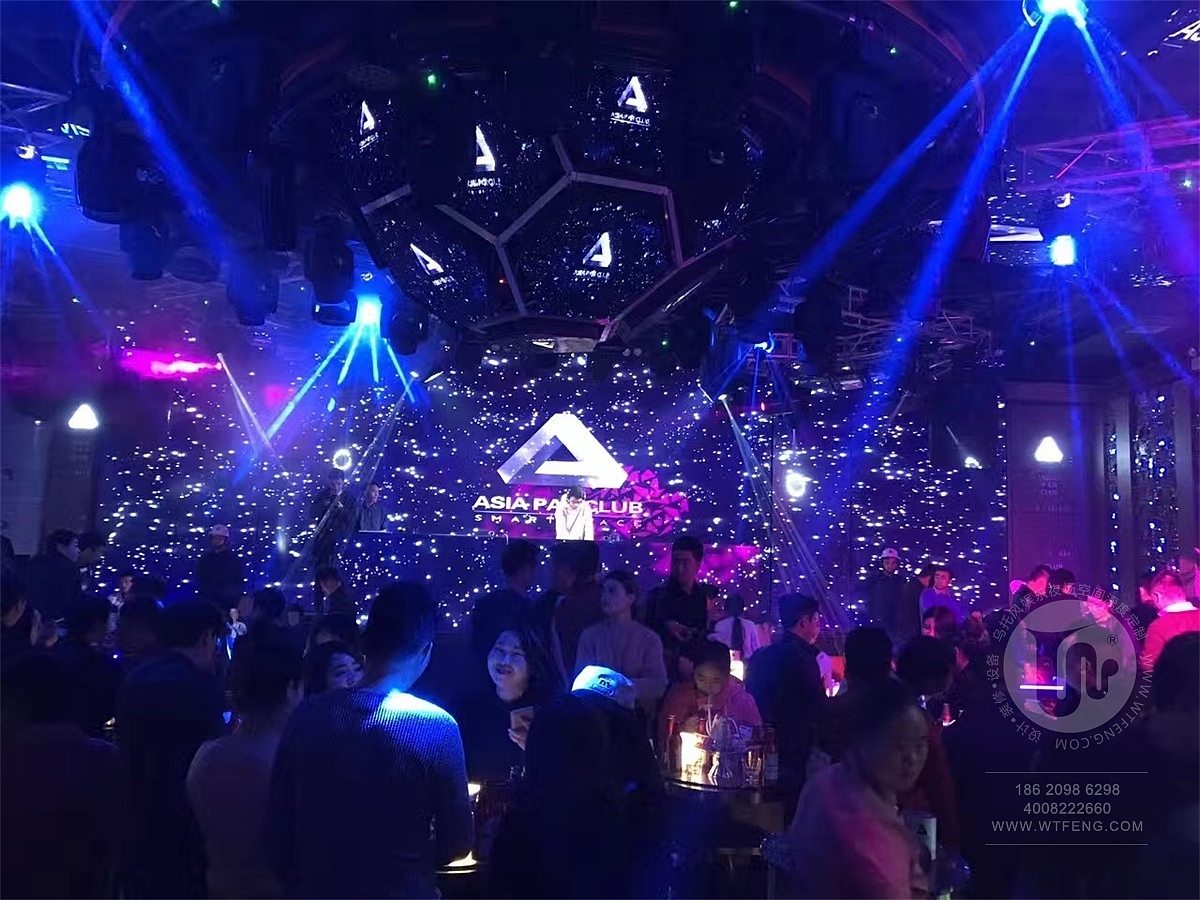 關(guān)于酒吧裝修 要看你選擇了什么樣的酒吧設(shè)計(jì)師（圖ZMTM0NjA2NjU2） - 家裝設(shè)計(jì) - 站酷設(shè)計(jì)師wtfeng原創(chuàng)素材 - 站酷ZCOOL