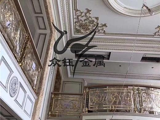 别墅铝板雕刻护栏巧妙设计楼梯护栏艺术魄力