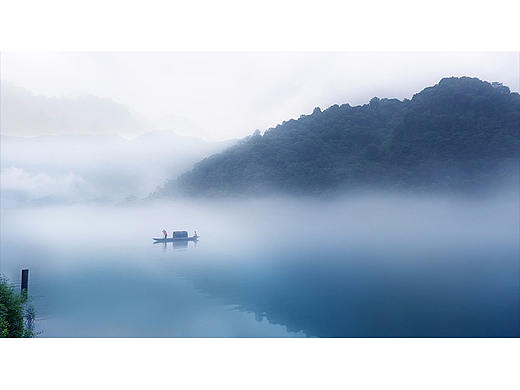 东江雾漫