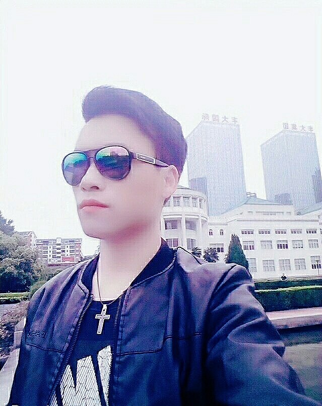 彭传伟:人物图集