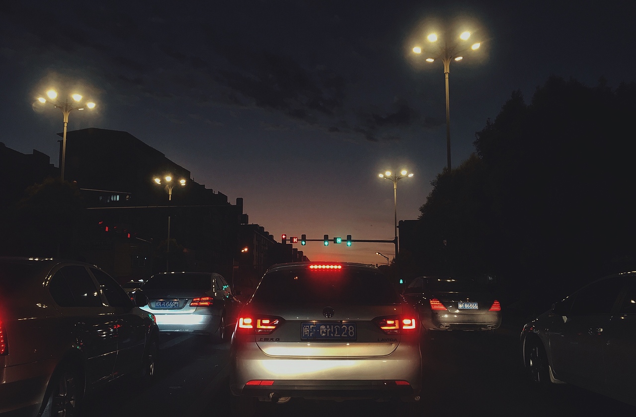 每当夜幕降临的时候（图ZMTM3NzUyMTIw） - 人文/纪实摄影 - 站酷设计师BonEHang原创素材 - 站酷ZCOOL