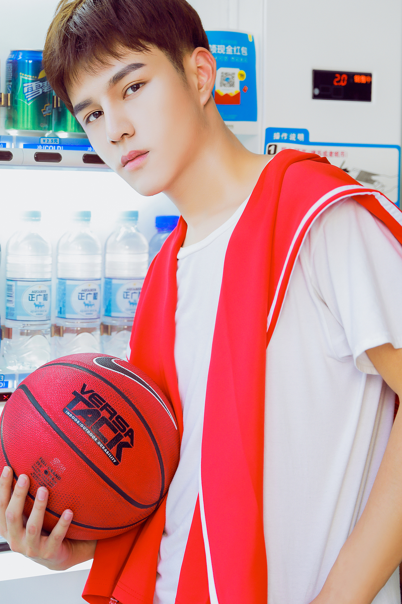 「阳光下的你」