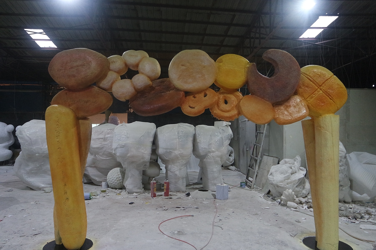 店铺dp装饰时尚创意摆件定制玻璃钢饼干门头造型雕塑