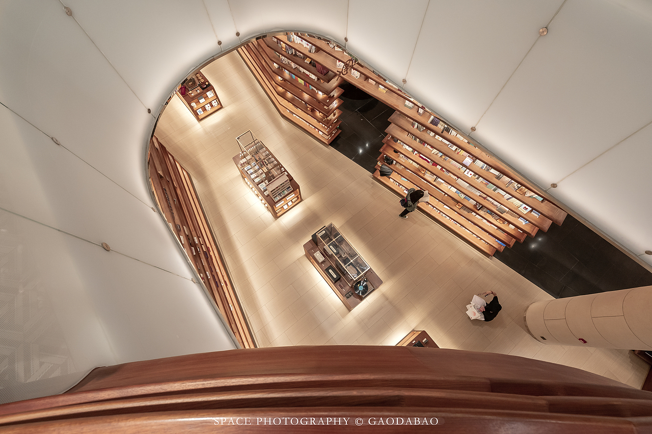 言几又·迈科中心旗舰店