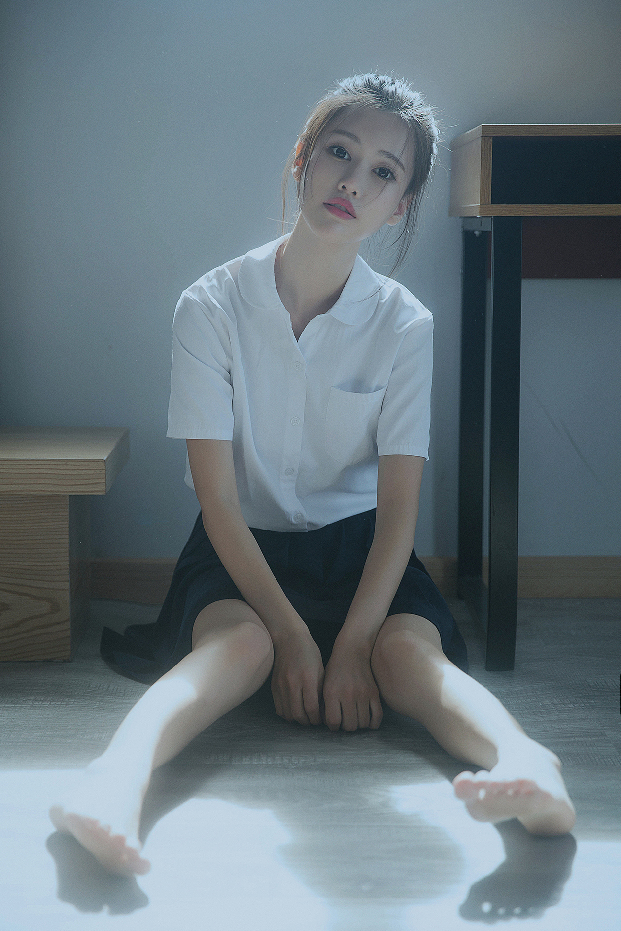 Alone（图ZODcwNzgxNDQ=） - 人像摄影 - 站酷设计师ROEMWO原创素材 - 站酷ZCOOL