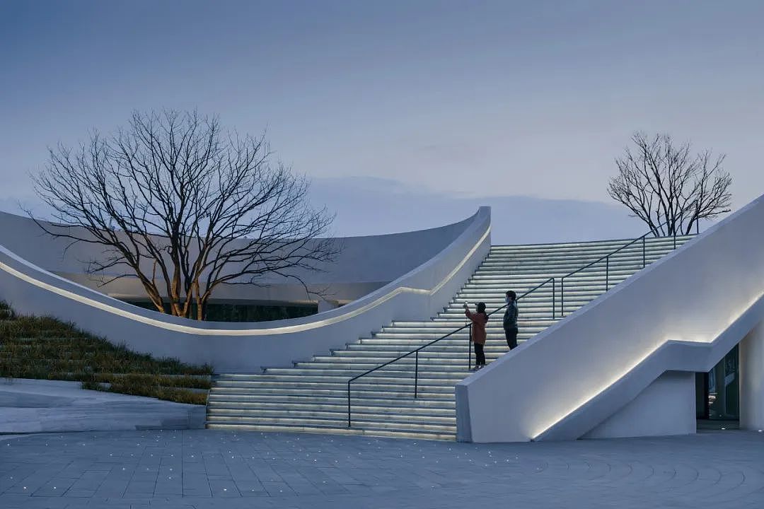 世纪水岸鸟屿浮云