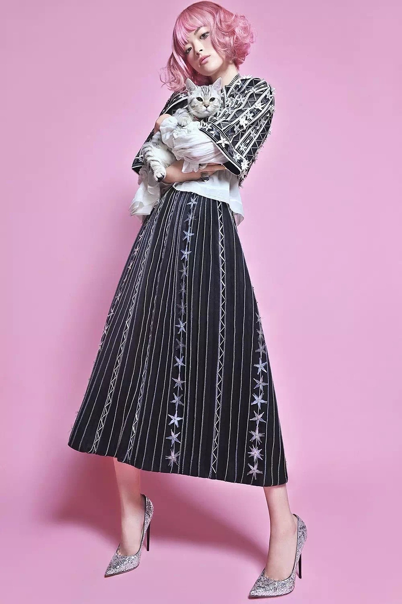 《时装杂志L'OFFICIEL》x JOYISLANDSTUDIO（图ZMzA0MTM0NzMy） - 人像摄影 - 站酷设计师JOYISLANDSTUDIO原创素材 - 站酷ZCOOL