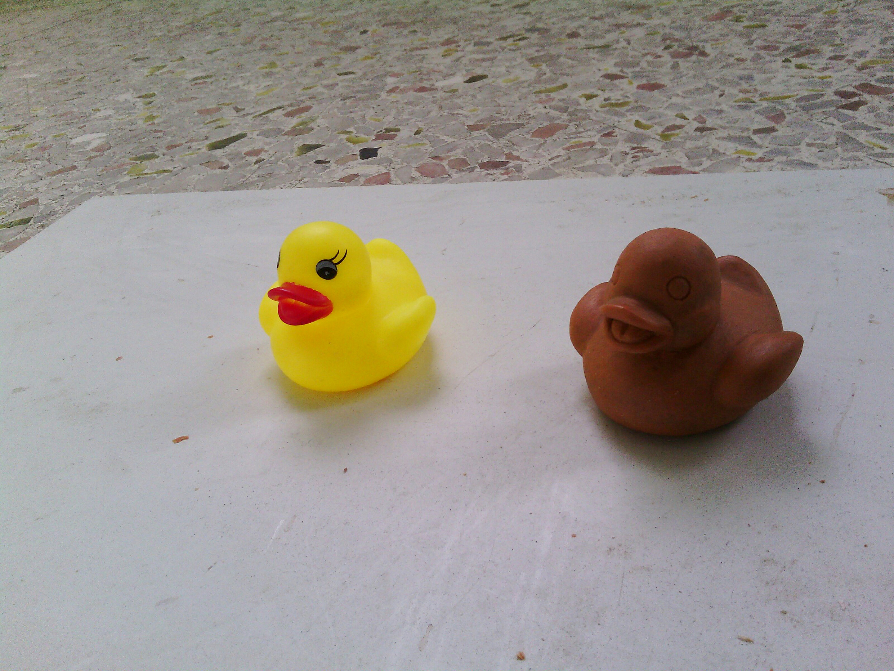 近一周左右做的泥雕练习-1:1立方体-浮雕鱼-小黄鸭