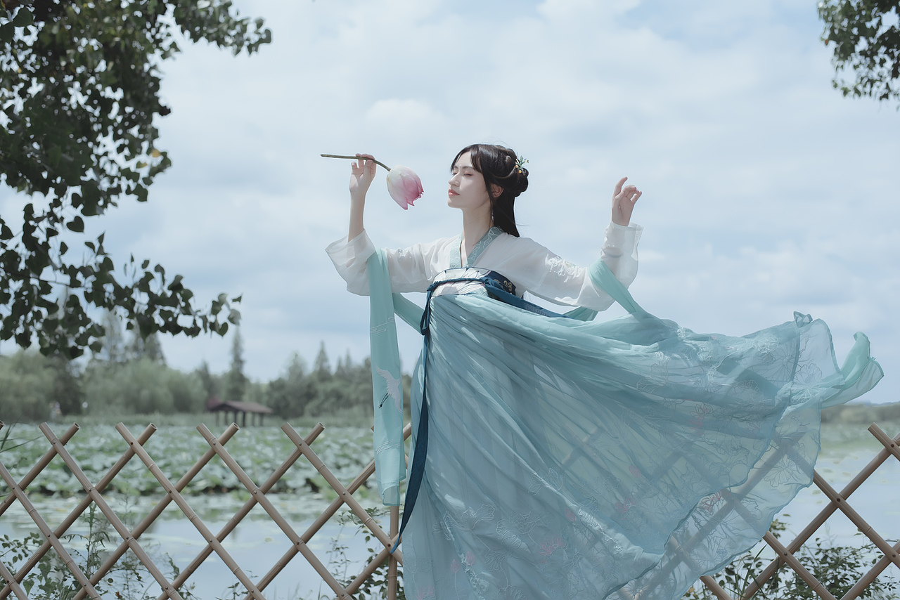 荷（图ZMTI4Mzk3MzQ0） - 人像摄影 - 站酷设计师荮桑不是药桑原创素材 - 站酷ZCOOL