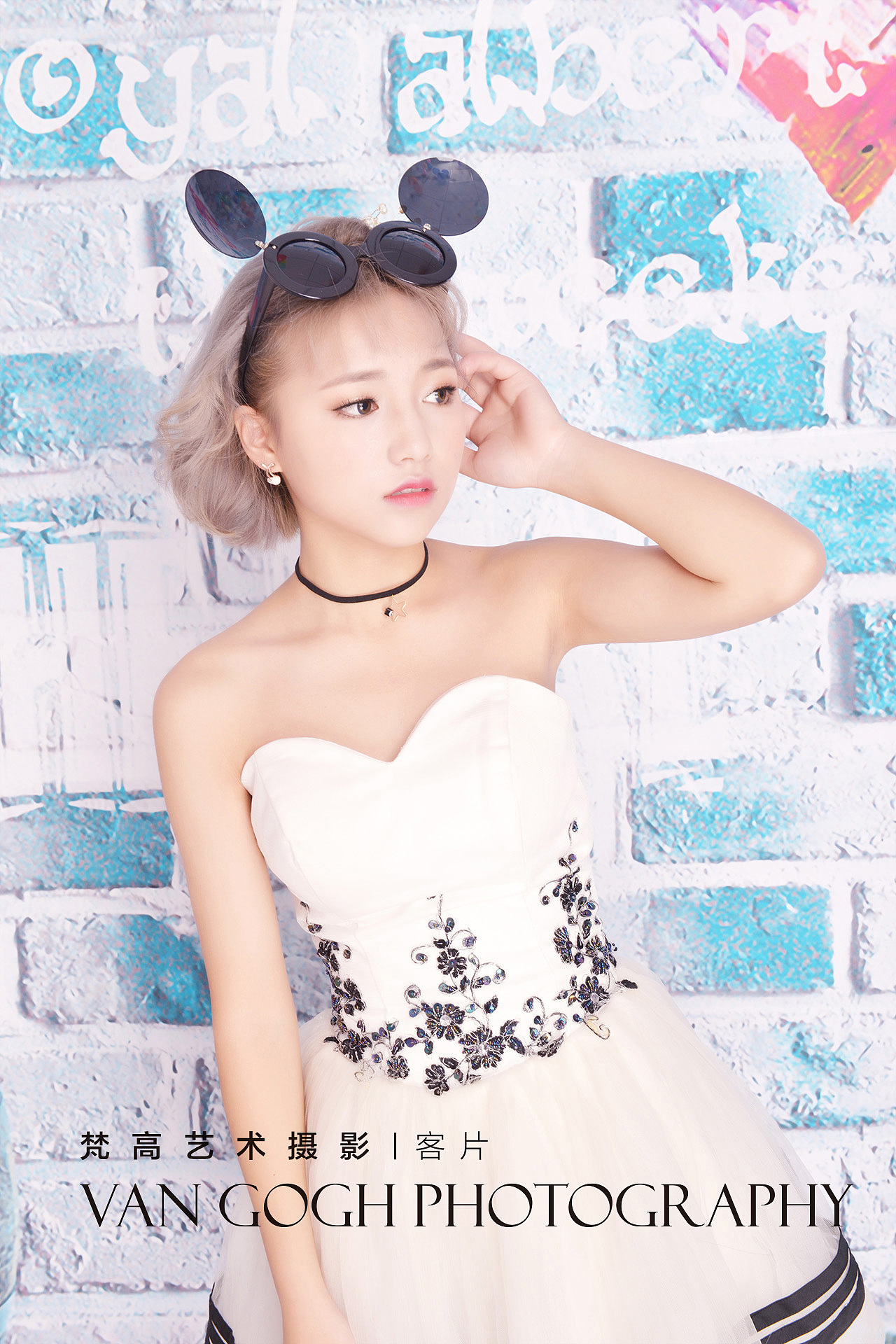 好似来自二次元的美少女