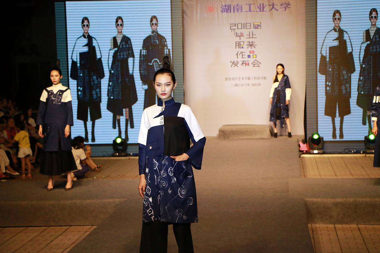 #2018毕业展#湖南工业大学2018届毕业服装作品发布会（图ZMTE4MzA4Njg0） - 人文/纪实摄影 - 站酷设计师梁小样原创素材 - 站酷ZCOOL