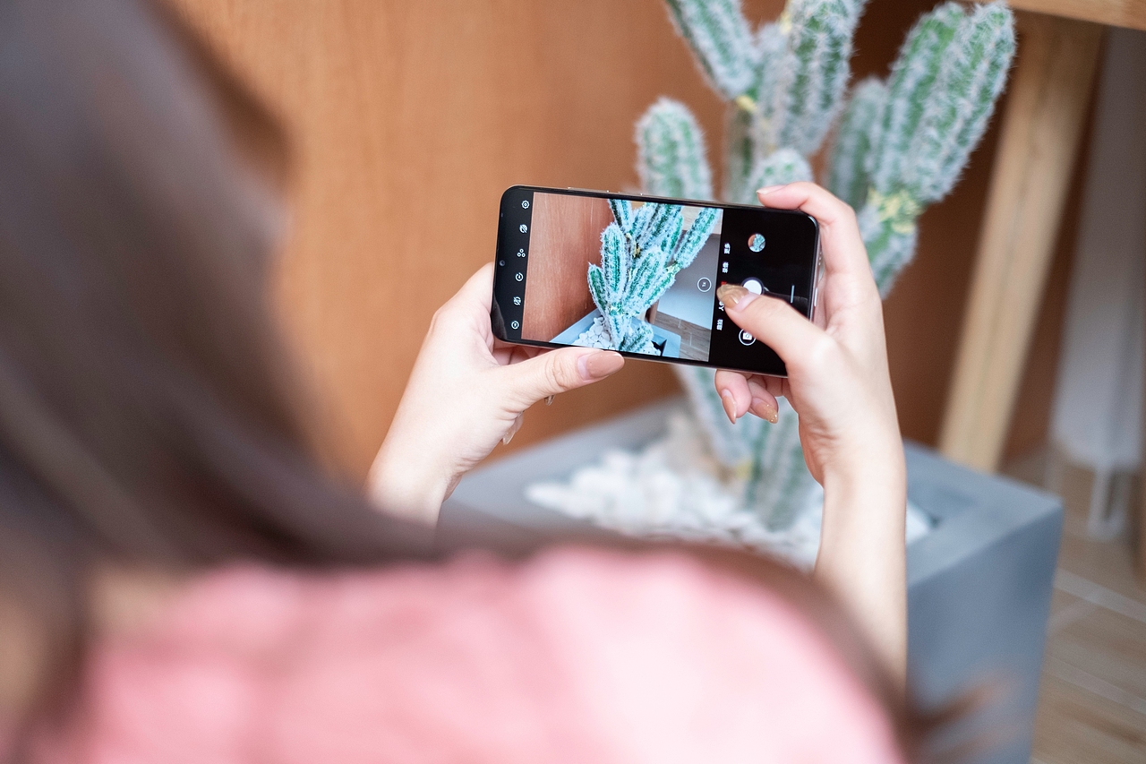 魅族手机note9 产品+模特手持照