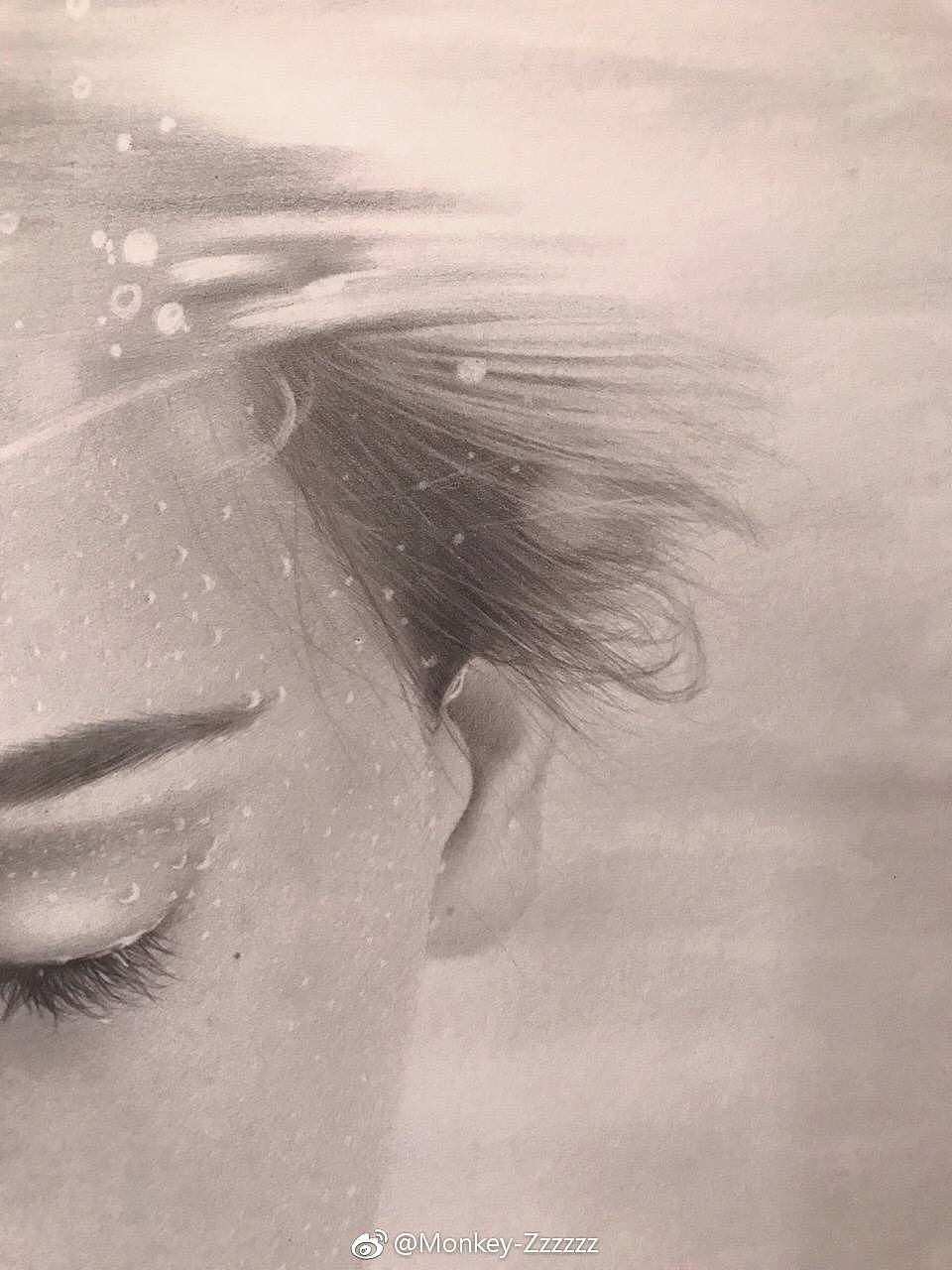 mz素描作品《水中女》