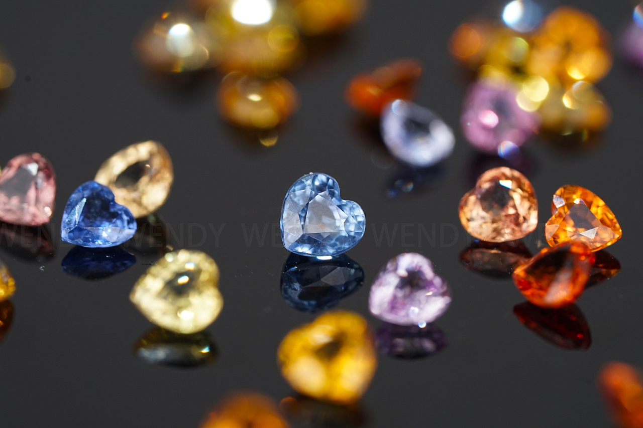 蓝宝石 与众不同的彩色