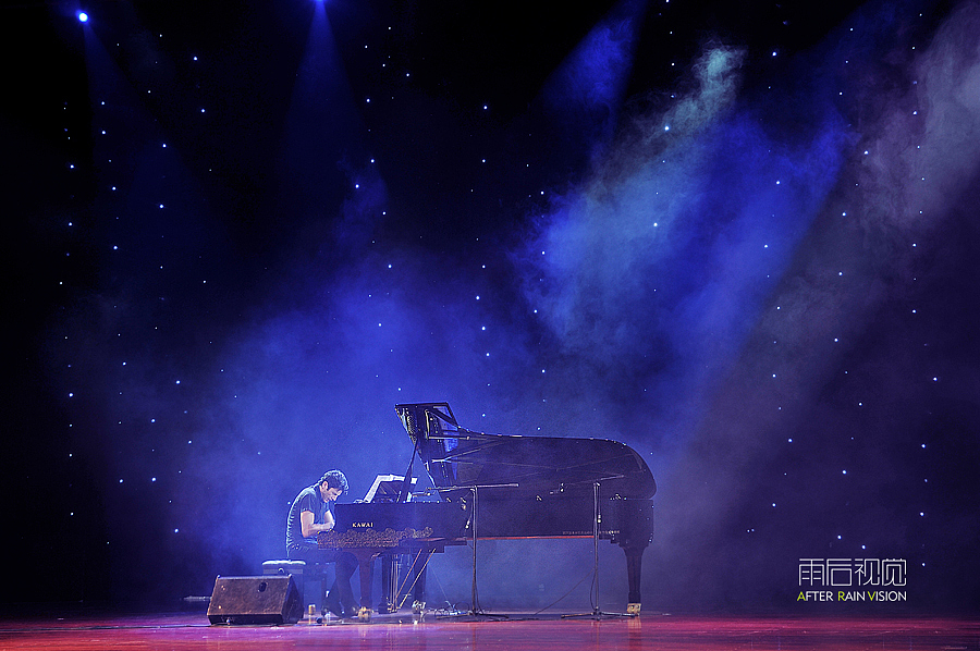 疯狂八神庵--马克西姆（图ZMTYxNzgwOA==） - 人像摄影 - 站酷设计师ARV雨后视觉原创素材 - 站酷ZCOOL