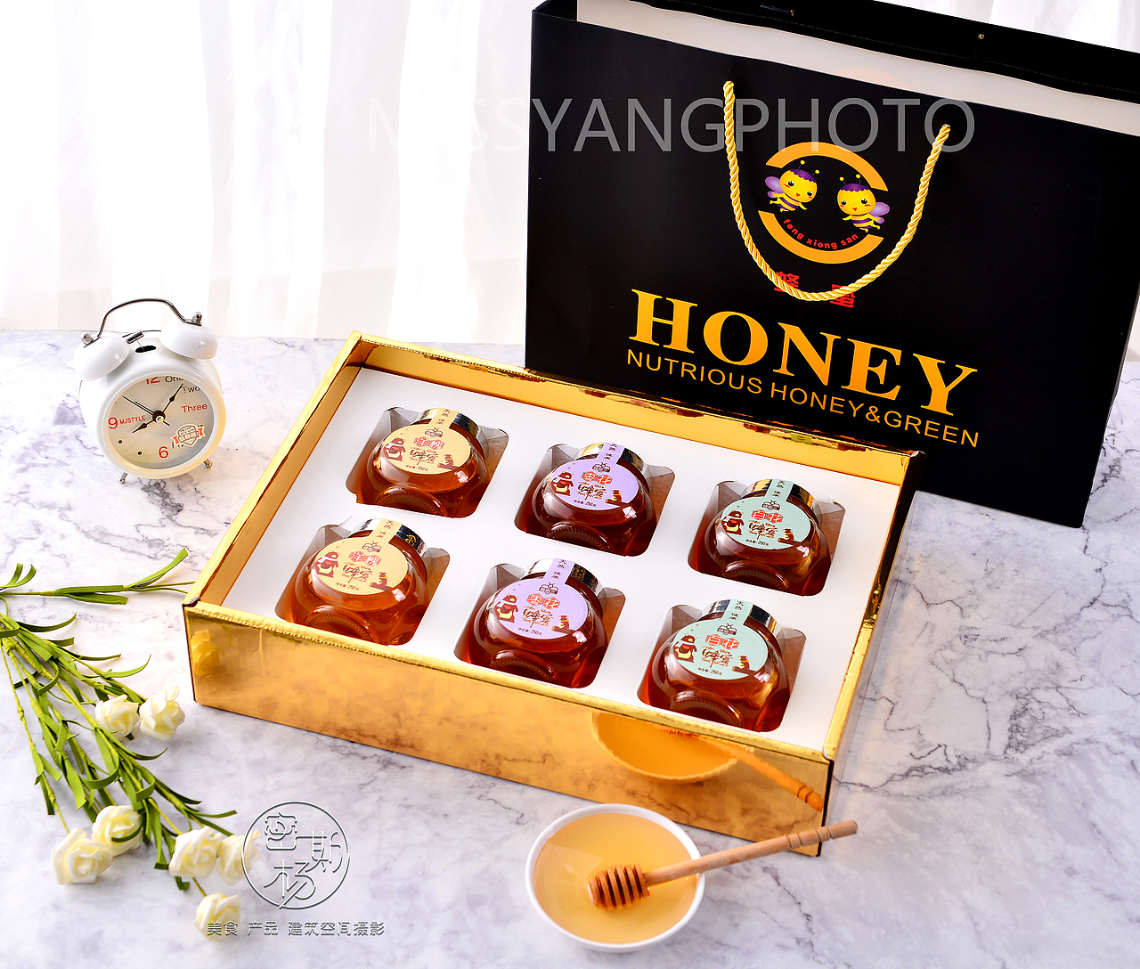 蜂争粉蕊蝶分香，不似垂杨惜金缕。--一组蜂蜜产品拍摄